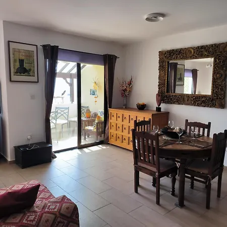 2 Bed Pool And Sea Views In Voroklini