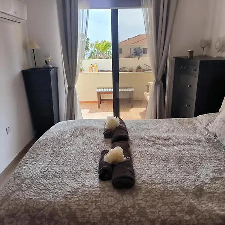 Апартаменты 2 Bed Pool And Sea Views In Вороклини