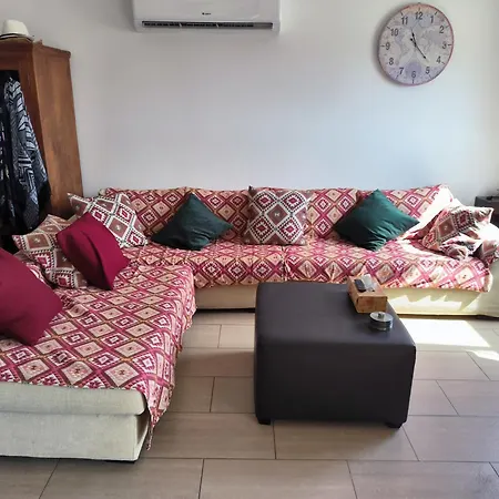 Апартаменты 2 Bed Pool And Sea Views In