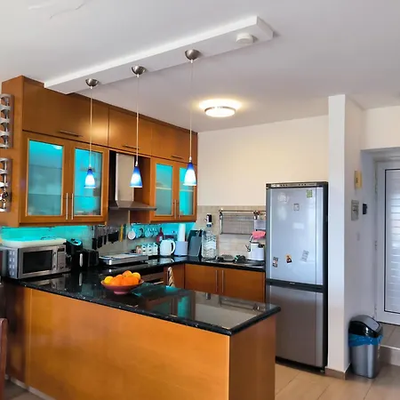 2 Bed Pool And Sea Views In Apartament