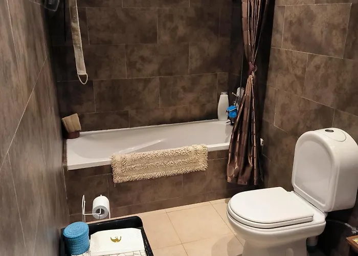 2 Bed Pool And Sea Views In 보로클리니