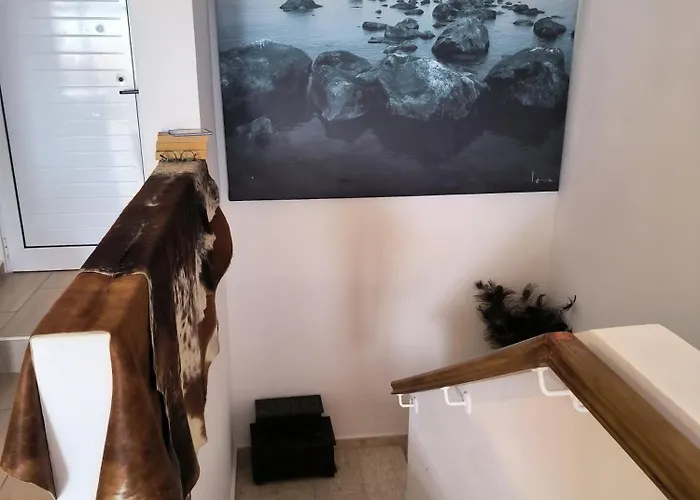 2 Bed Pool And Sea Views In * 보로클리니