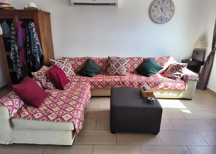 Apartmán 2 Bed Pool And Sea Views In